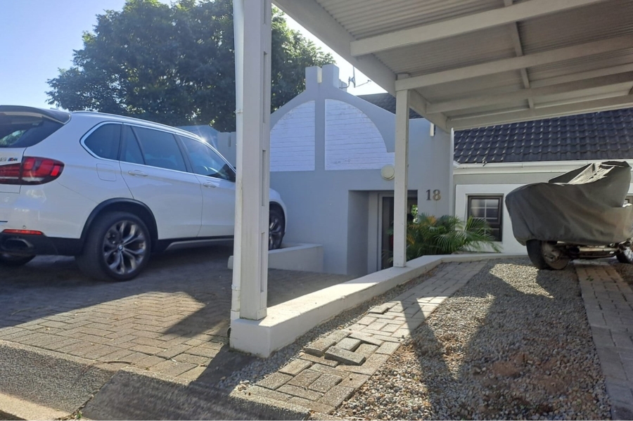 To Let 3 Bedroom Property for Rent in Abbotsford Eastern Cape